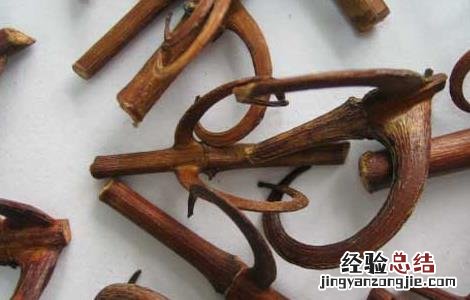 天麻钩藤饮的组成和功效 天麻钩藤饮的组成和功效与作用