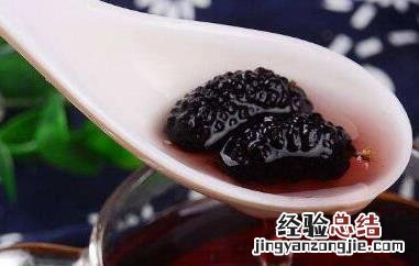 桑椹子泡水的功效与作用-食用方法及禁忌 桑椹子泡水的功效与作用