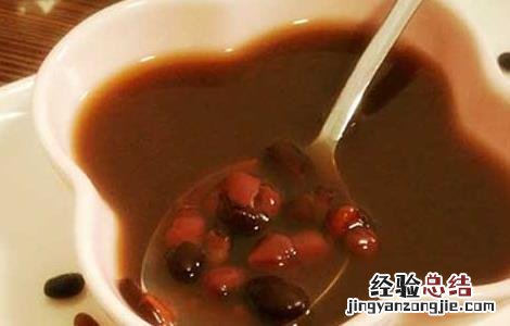 生发黑豆汤的功效与做法窍门 生发黑豆汤的功效与做法