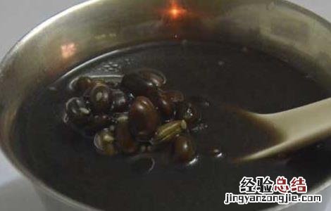 生发黑豆汤的功效与做法窍门 生发黑豆汤的功效与做法