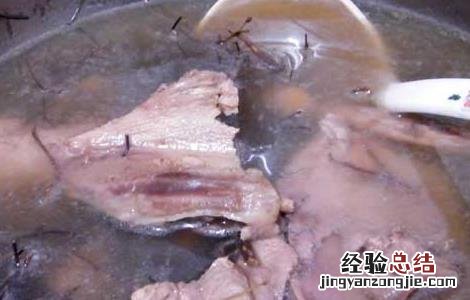 鸡骨草煲猪骨的家常做法 鸡骨草煲猪骨的家常做法大全