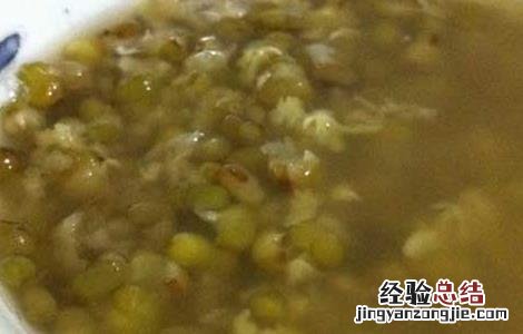绿豆糖水的家常做法 绿豆糖水的家常做法简单