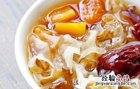 木瓜银耳汤的做法 木瓜银耳汤的做法,冰糖什么时候放,月子宝妈吃的