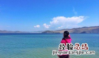 在贝加尔湖钓鱼为什么都是勾在背上 钓鱼是一种很好的消遣时间的方式