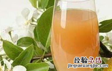 儿童喝梨汁的功效与作用 儿童喝梨汁的功效与作用及禁忌