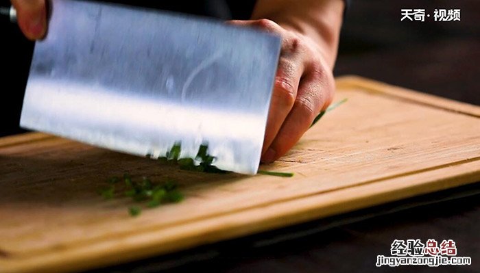 油豆腐焖五花肉做法 油豆腐焖五花肉怎么做