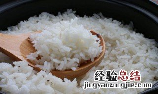 剩大米饭如何做粥好喝 剩米饭做白菜鸡蛋粥