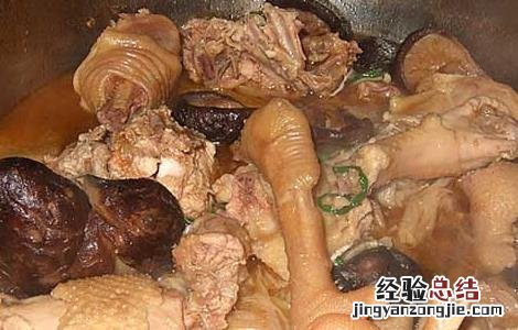 香菇炖鸡的五种常见做法 香菇炖鸡的做法 最正宗的做法