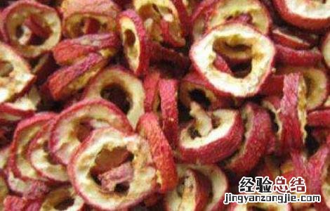 山楂干泡水喝有什么用处 山楂干泡水喝的功效及禁忌