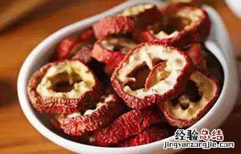山楂干泡水喝有什么用处 山楂干泡水喝的功效及禁忌