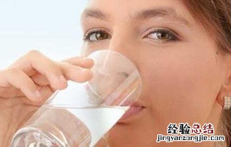 喝水减肥法时间表壁纸 喝水减肥法的时间表