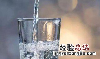 睡前一杯水的好处 睡前一杯水有什么好处