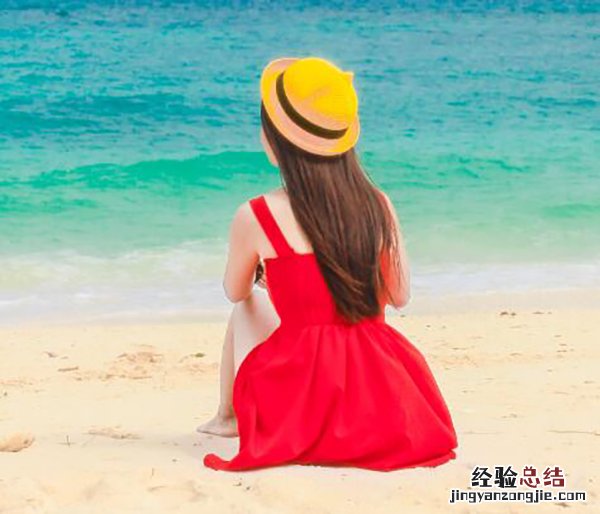 墨绿色上衣配什么裙子好看 墨绿色上衣搭配什么颜色合适