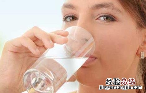一天喝多少水最好 冬天一天喝多少水最好