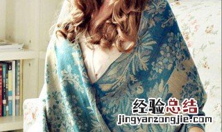 复古披肩系围巾方法 冬季围巾披肩系法