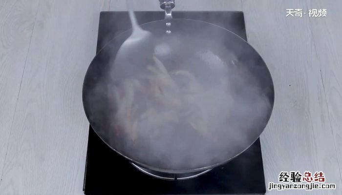 湘菜红烧鸡爪的做法湘菜红烧鸡爪怎么做