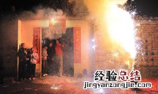 关于当代新年简短故事 新年的故事