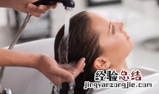 硫磺皂洗头为什么头发很涩 硫磺皂洗完头发发涩怎么办