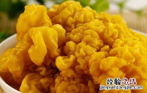 黄木耳的功效与作用 白木耳和黄木耳功效是一样的吗?