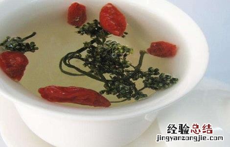 黄芪人参花泡水喝的功效 人参花泡水喝的功效