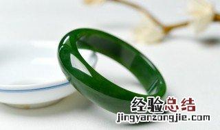 用电筒怎么看玉手镯的真假 用电筒怎么看玉镯的真假