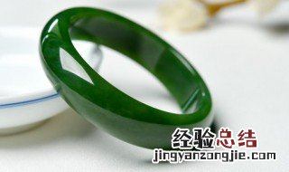 怎么辨别翡翠手镯的真假 怎么辩别翡翠手镯真假