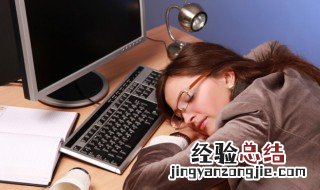 梦见自己摔倒是什么意思 梦见自己摔倒解释