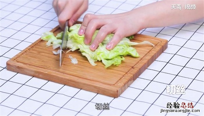 鸡胸脯肉蔬菜沙拉怎么做 230大卡增肌鸡肉蔬菜沙拉的做法