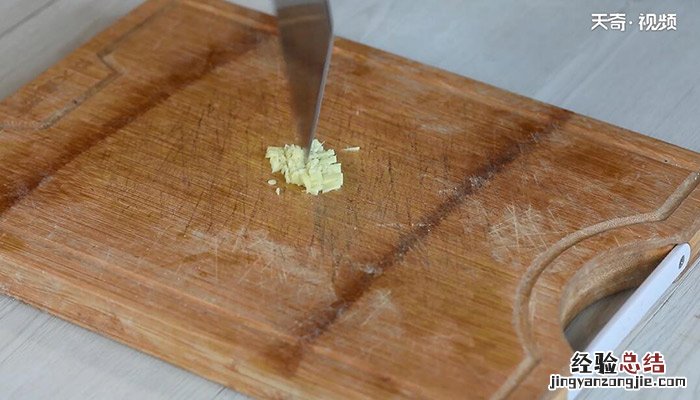 如何做酱炒豆腐皮 豆腐皮用什么酱炒