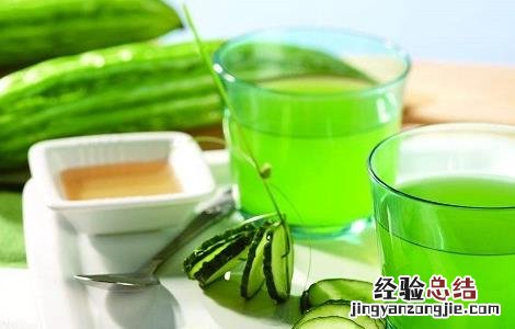 苦瓜泡水喝的功效与作用 苦瓜泡水喝的功效与作用禁忌