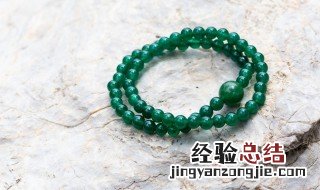 怎样鉴别翡翠真假 鉴别翡翠真假的方法