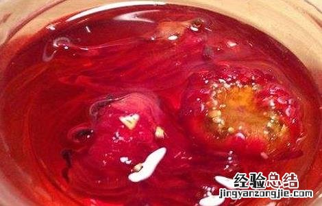 玫瑰茄泡水喝的功效与禁忌 玫瑰茄泡水喝的功效及禁忌