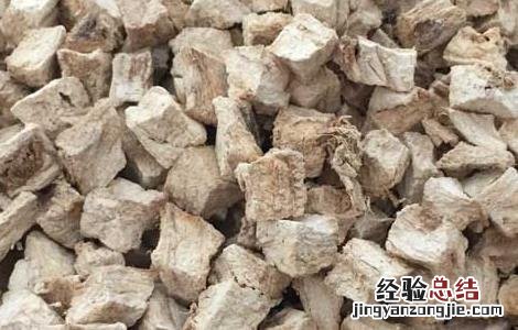 葛根泡水喝的功效与禁忌症 葛根泡水喝的功效及禁忌
