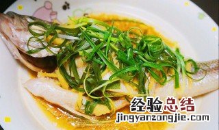 银芽灼鲈鱼怎么做 酥鳞鲈鱼的做法