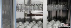 消毒碗柜需要把餐具擦干水吗 消毒柜碗筷要擦干水吗