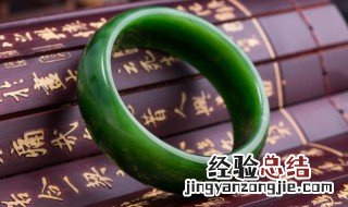 怎样辨别染色玉镯 翡翠手镯染色怎么鉴定