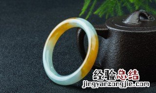 翡翠手镯怎样养才透 玉镯要怎么养才会透看起来