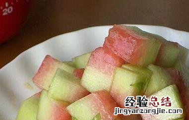 吃西瓜皮有好处吗 吃西瓜皮的危害和坏处