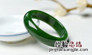 翡翠手镯怎样保养 翡翠手镯的保养方法