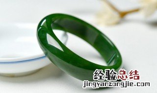 怎么看是真翡翠还是假翡翠 真翡翠怎么鉴别