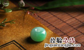 佩戴翡翠葫芦的寓意 佩戴翡翠葫芦的寓意是什么