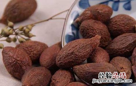胖大海泡水喝的功效和副作用 胖大海泡水喝的功效