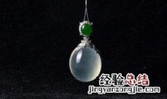 怎么鉴别翡翠手镯的真假 如何分辨翡翠手镯的真假?