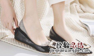 皮鞋挤脚怎么办妙招 皮鞋挤脚怎么撑最快办法