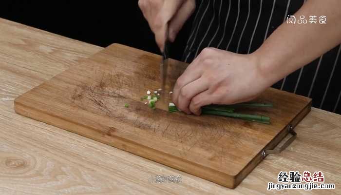 家常炖鸡翅根家常炖鸡翅根的做法