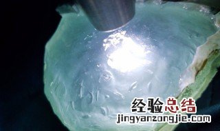 玻璃种翡翠原石 玻璃种翡翠原石介绍