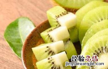 猕猴桃不能和什么一起吃