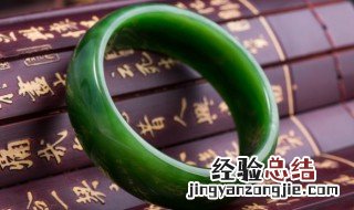 和田玉翡翠的区别 和田玉翡翠有什么区别
