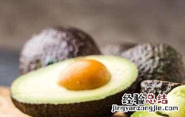 牛油果不熟可以蒸给宝宝吃吗 婴儿吃牛油果要蒸熟吗