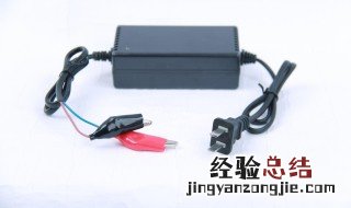 怎么能让摩托车电瓶给手机充电 如何帮摩托车电池充电